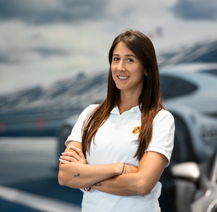 Host Porsche